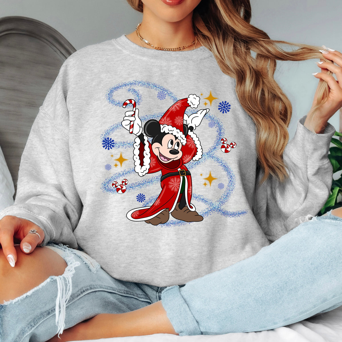 SORCERER MICKEY CHRISTMAS SWEATSHIRT