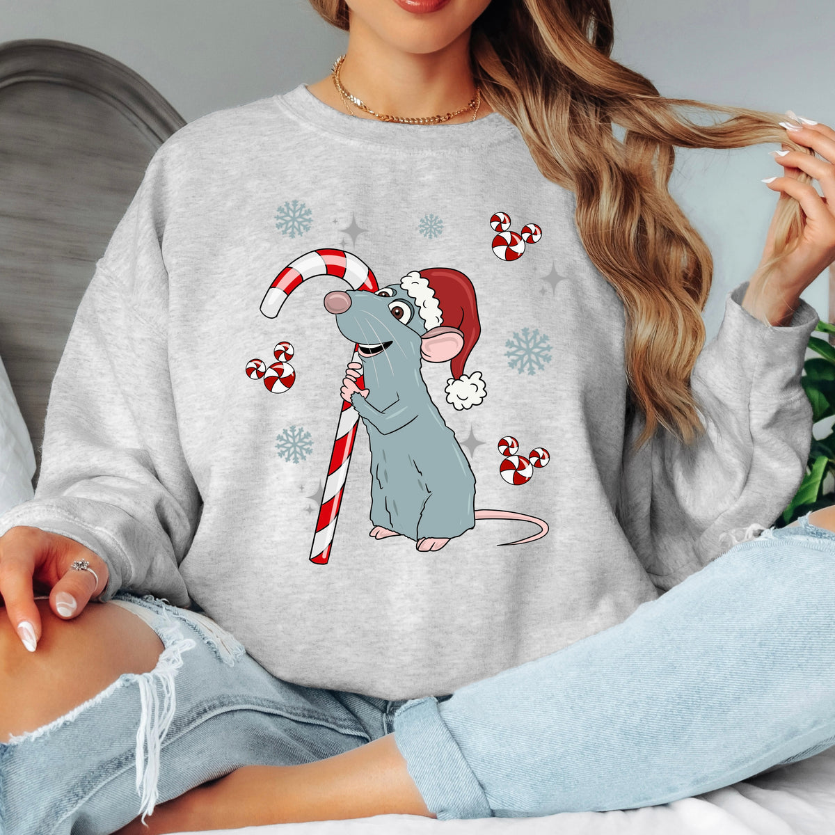 REMY CHRISTMAS SWEATSHIRT