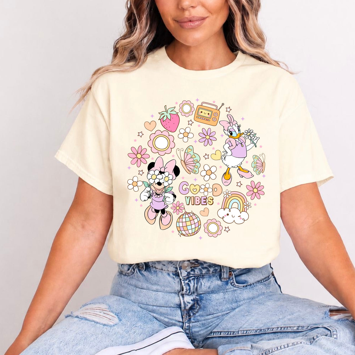 MINNIE AND DAISY GOOD VIBES T.SHIRT