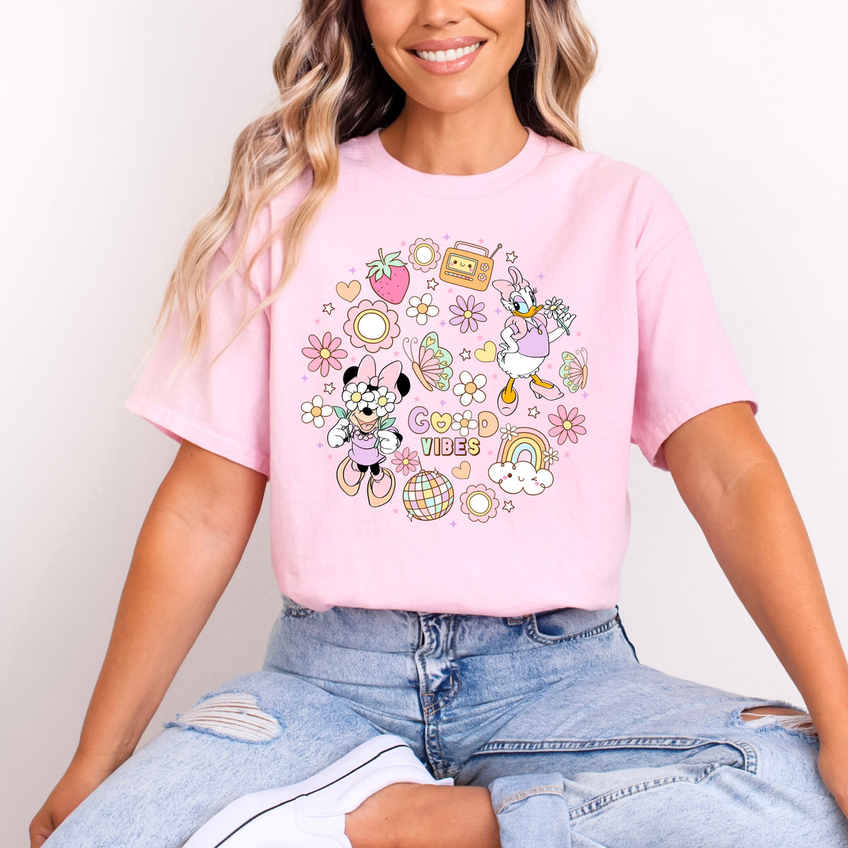 MINNIE AND DAISY GOOD VIBES T.SHIRT