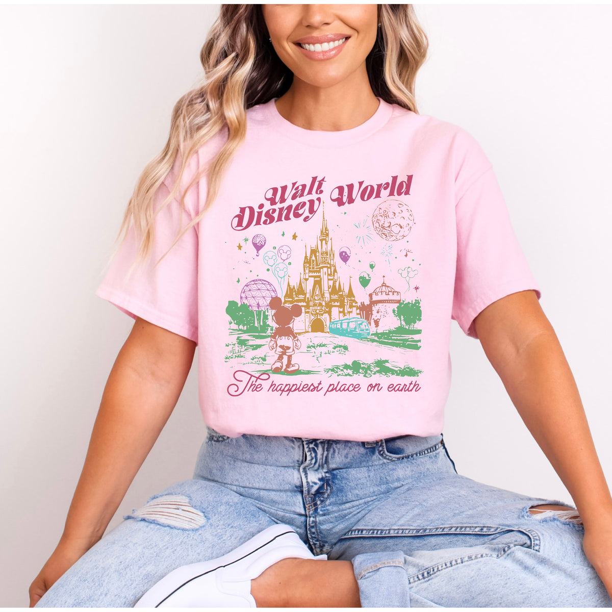 WALT DISNEY WORLD THE HAPPIEST PLACE ON EARTH T.SHIRT