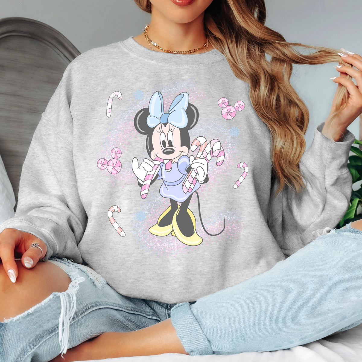 CANDY CANE MINNIE MOUSE SWEATSHIRT
