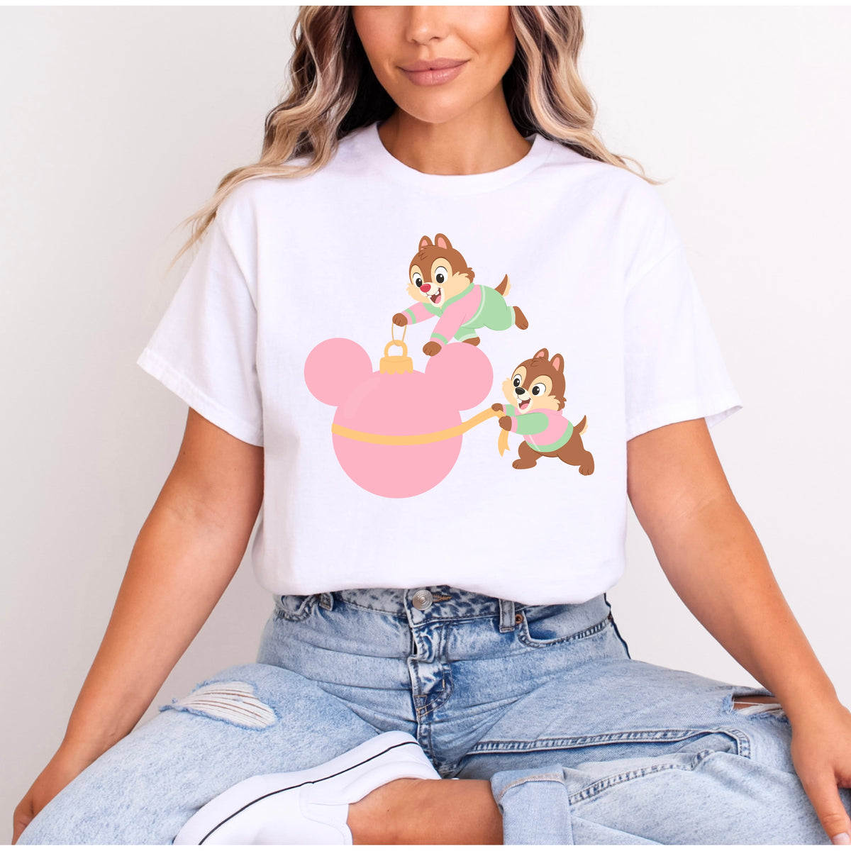 CHIP & DALE BAUBLE CHRISTMAS T.SHIRT Design No. 34