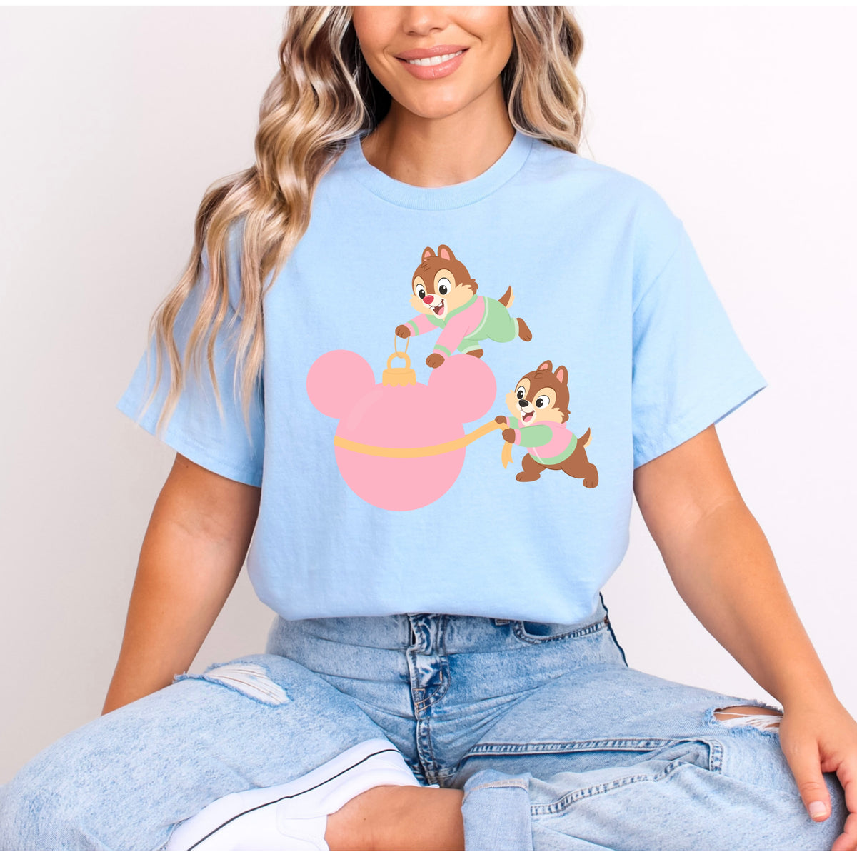 CHIP & DALE BAUBLE CHRISTMAS T.SHIRT Design No. 34